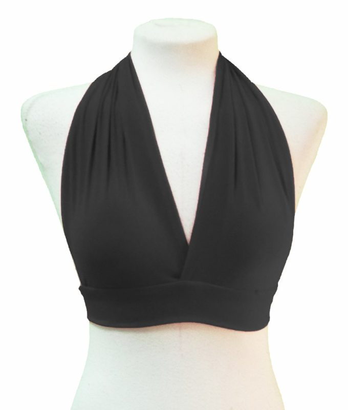 susana escribano Top negro con escote pronunciado. Camiseta con escote V