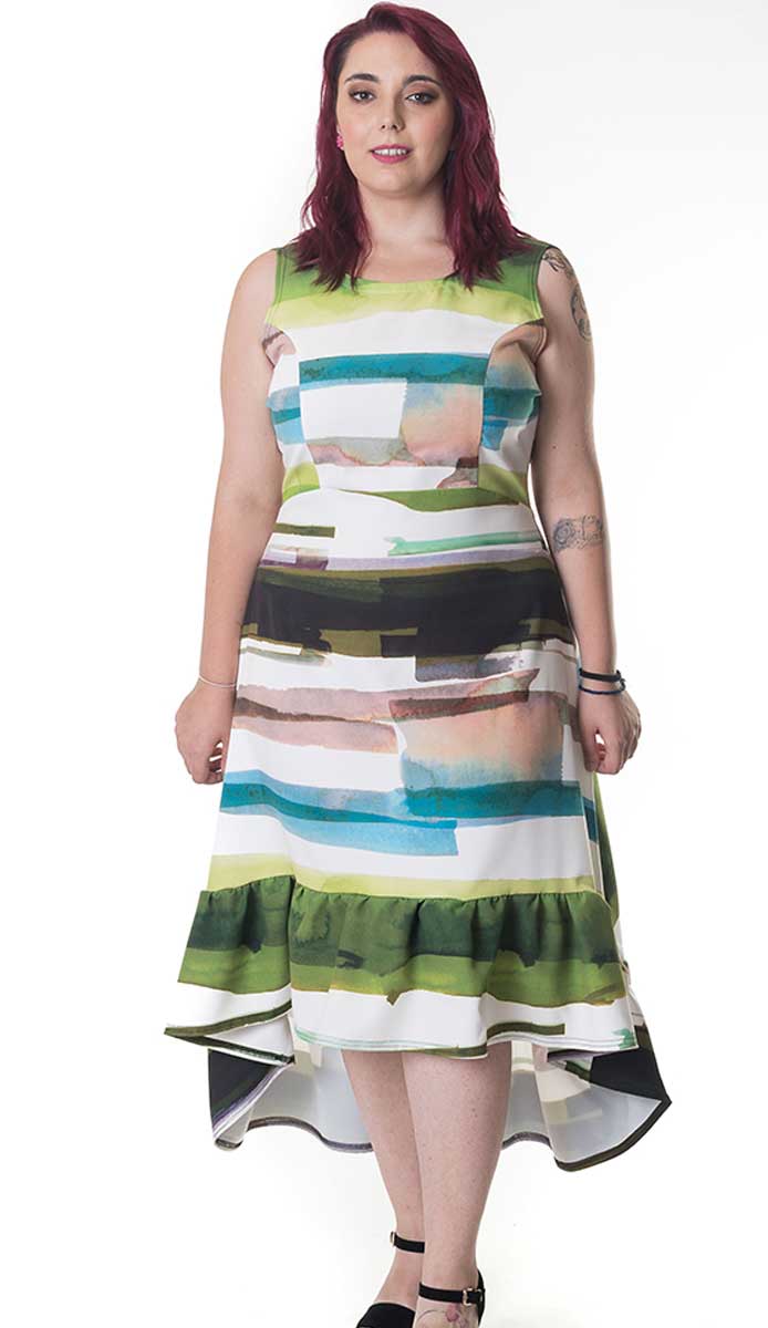 Susana Escribano Vestido De Fiesta Con Cola En Espalda