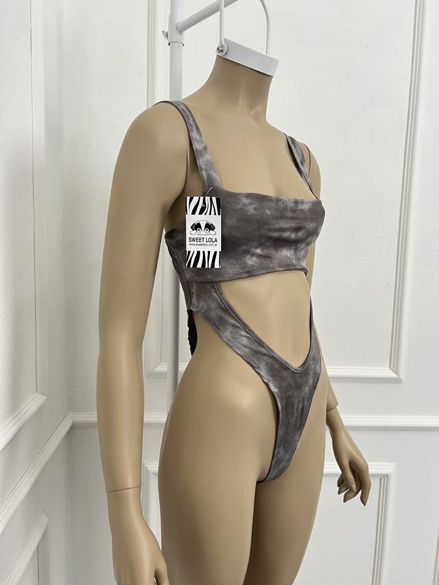 Sweet Lola Body Nube