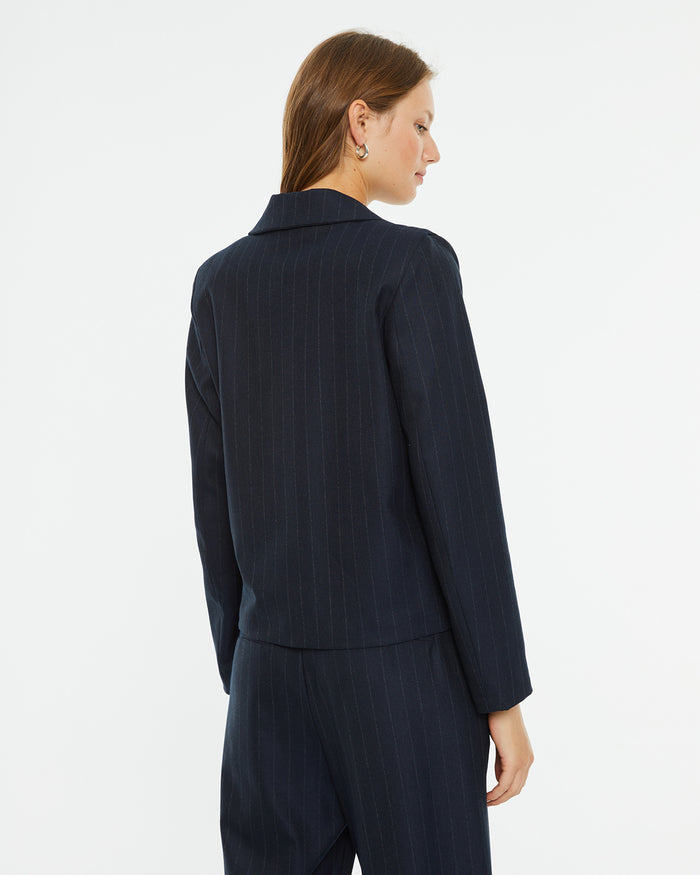 System Action Americana Corta Raya Diplomática Cuello Solapa