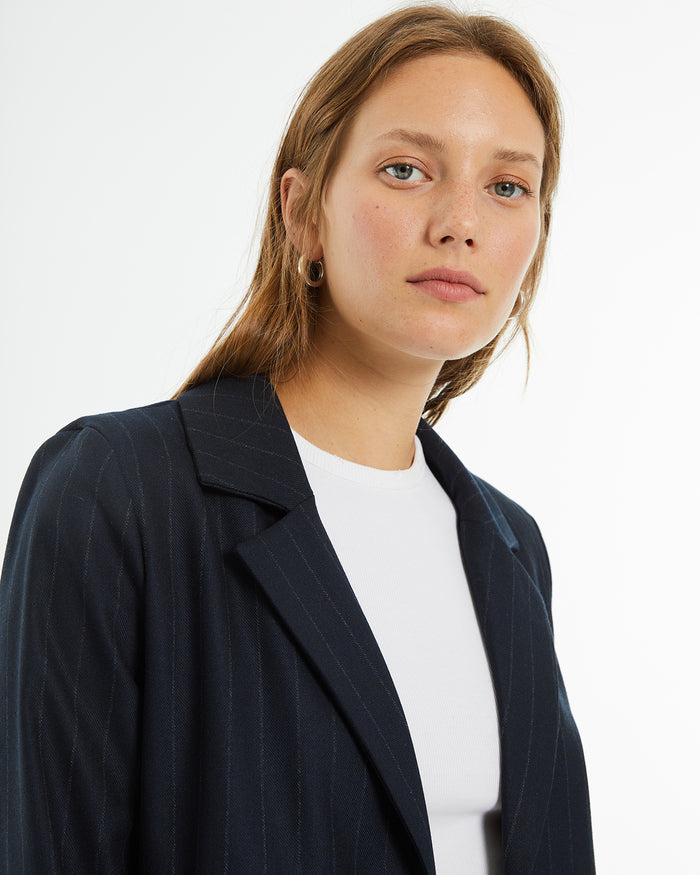 System Action Americana Corta Raya Diplomática Cuello Solapa