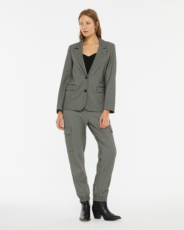 system action Americana recta jacquard con hombreras