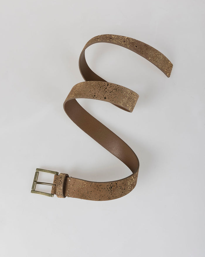 System Action Cinturón Camel Con Brillo Hebilla Metálica