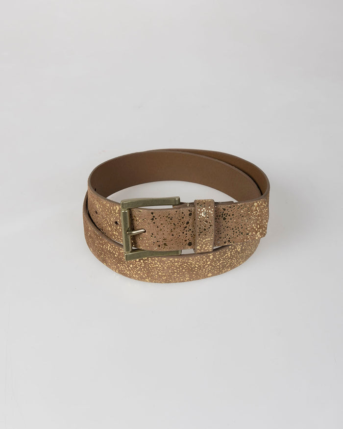 system action Cinturón camel con brillo hebilla metálica