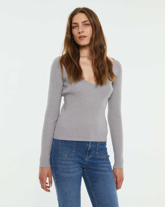 system action Jersey ajustado con escote asimétrico