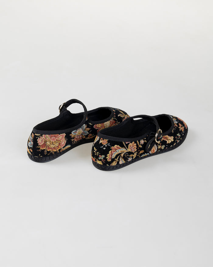 system action Manoletina de tela con cierre en hebilla