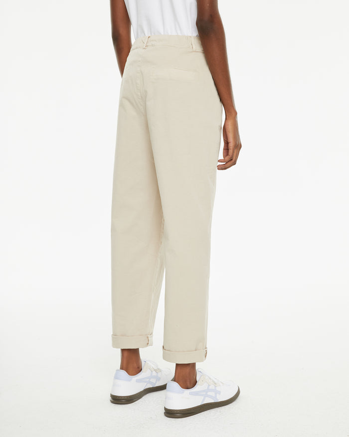 System Action Pantalón Recto Tiro Medio Con Pinzas Delanteras