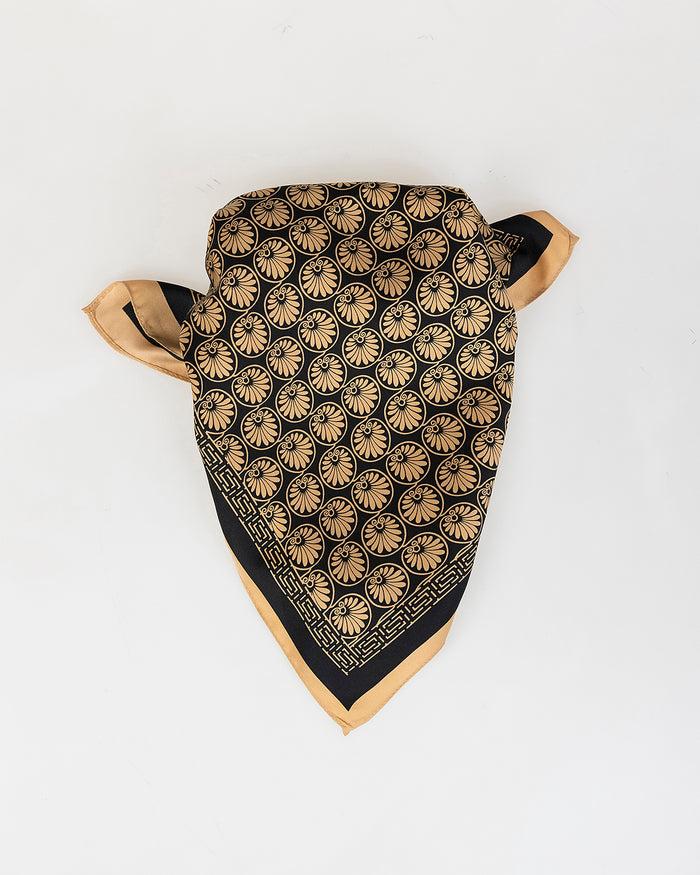 System Action Pañuelo Estampado Geometrico Fondo Negro