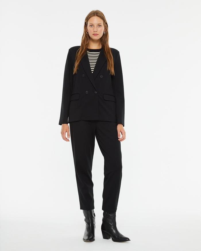 system action Americana recta negra