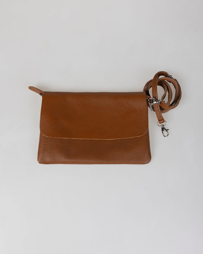 system action Bolso tipo bandolera de piel