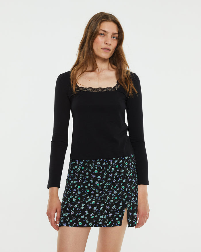 system action Camiseta crop ajustada manga larga