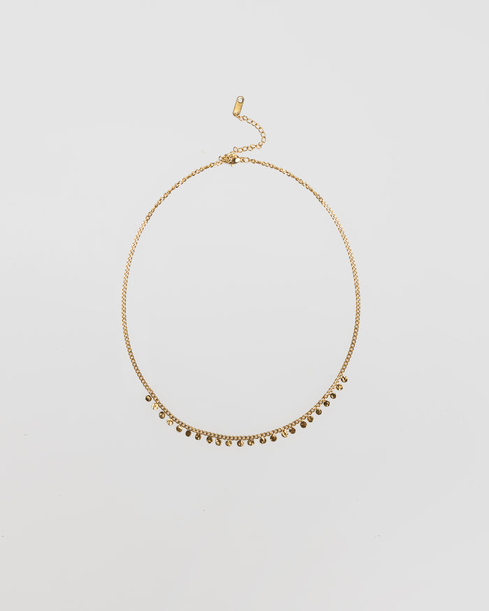 system action Collar con abalorios color oro