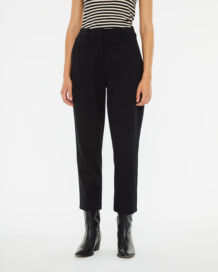 System Action Pantalón Recto Negro Confort