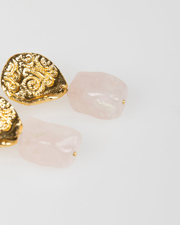 System Action Pendientes Dorados Con Piedra Rosada