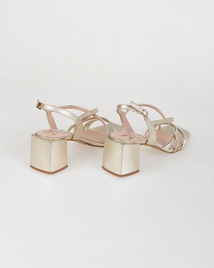 System Action Sandalia De Tiras Con Tacón