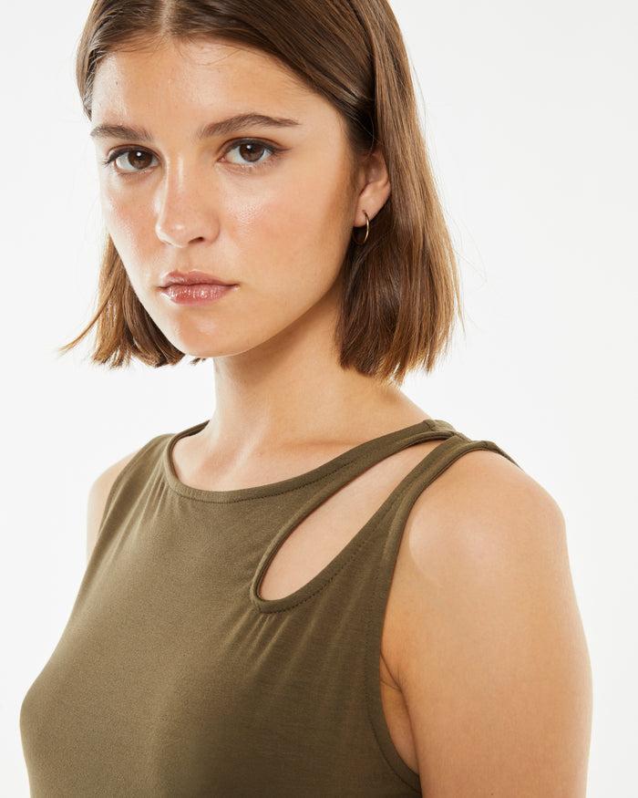 System Action Top Ajustado De Canalé Cut Out