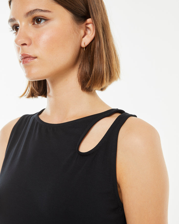 System Action Top Ajustado De Canalé Cut Out