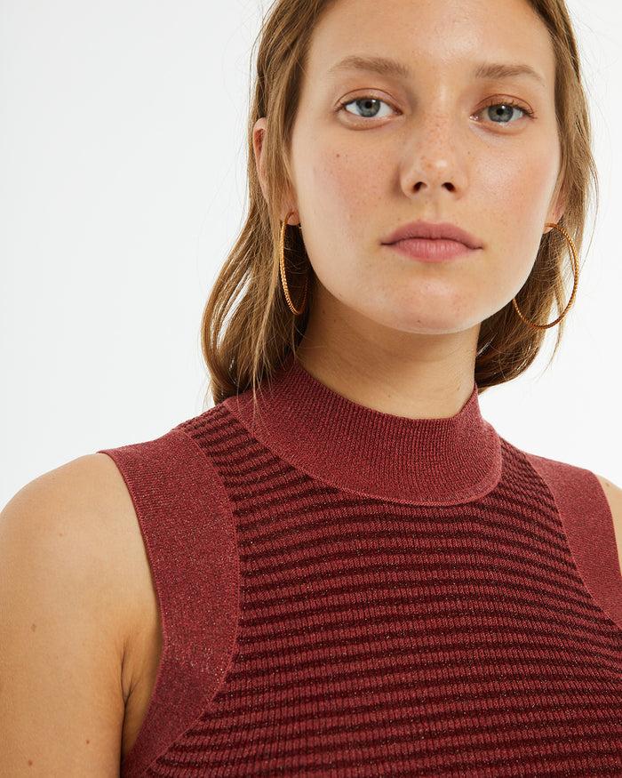 System Action Top Canalé Ajustado De Tirantes