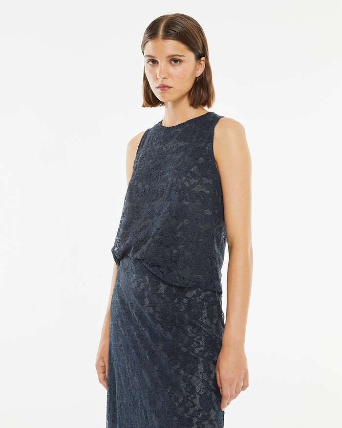 system action Top sin mangas tejido blonda