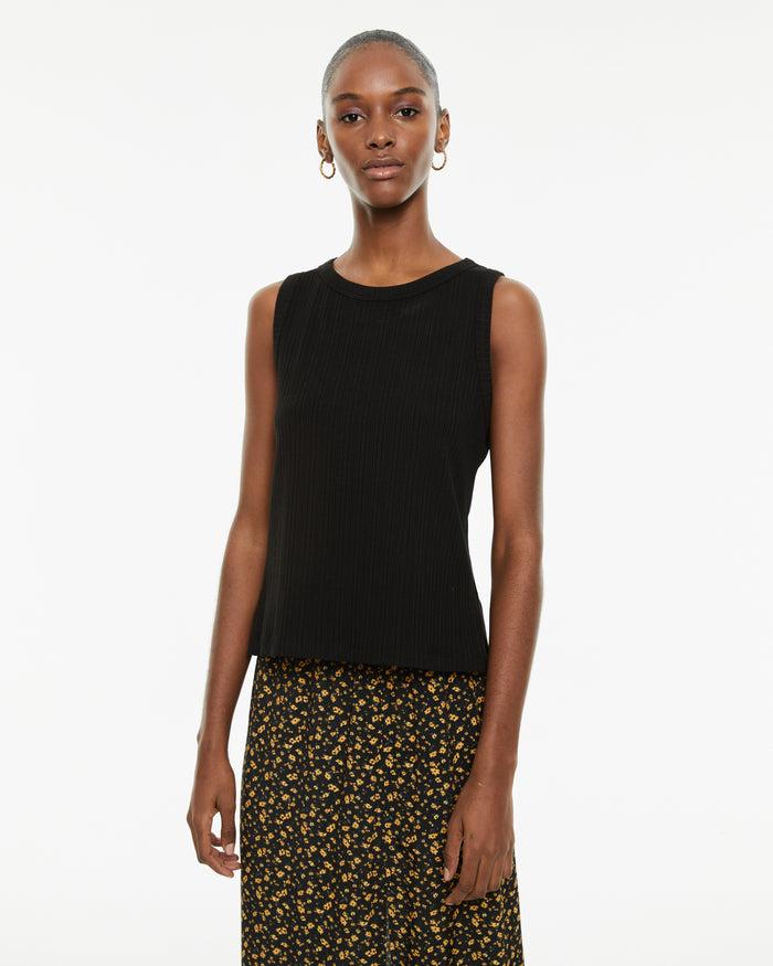 system action Top ajustado escote halter sin mangas