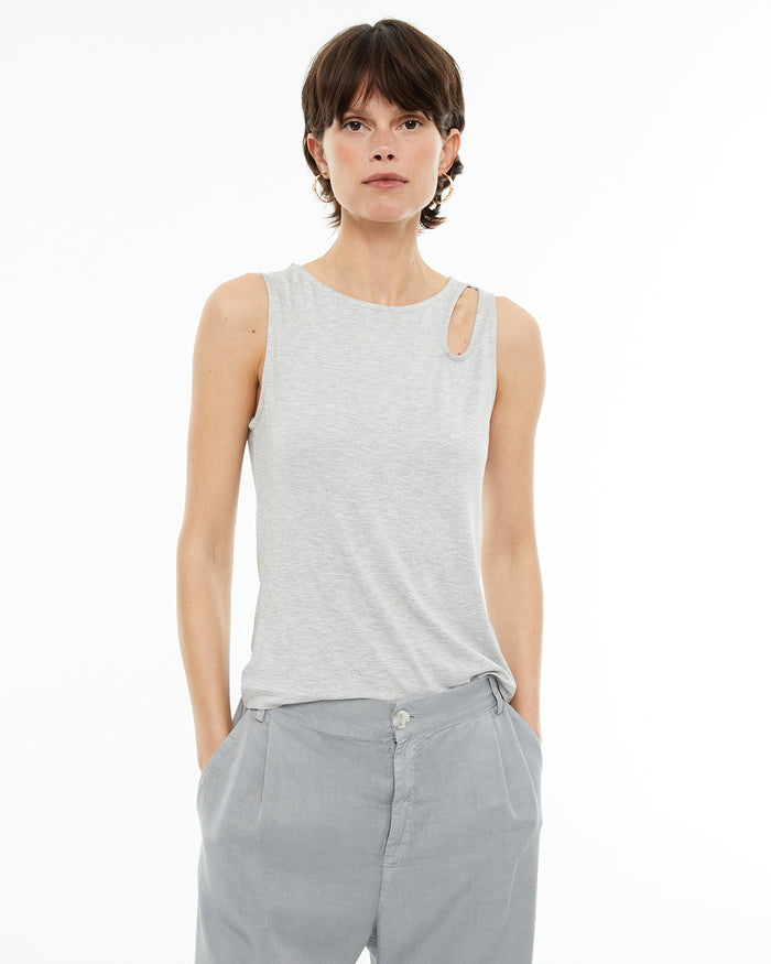 system action Top ajustado sin mangas detalle cut-out en hombro