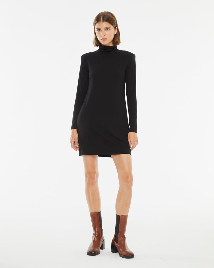 system action Vestido corto entallado con cuello perkins