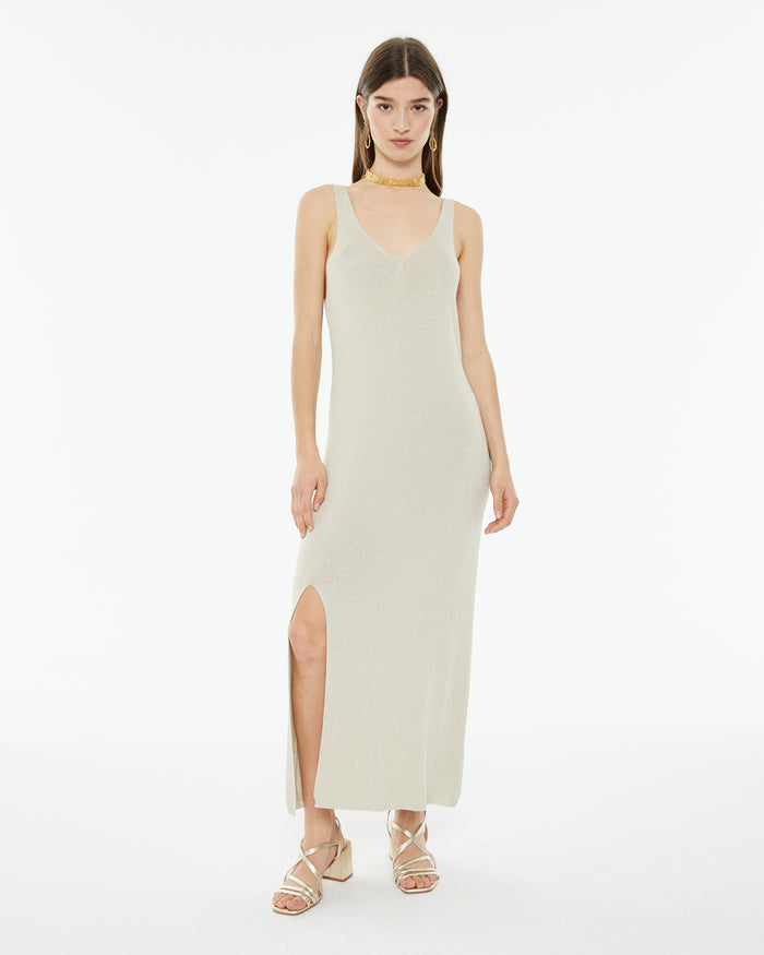 system action Vestido largo de punto con lúrex ajustado en cintura