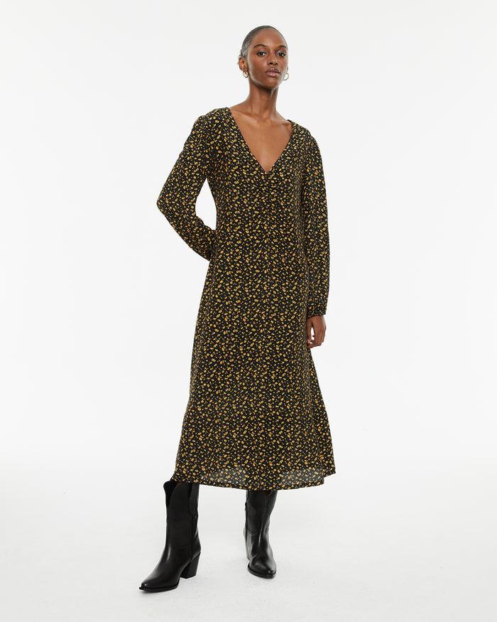 system action Vestido largo estampado floral con frunce en el escote