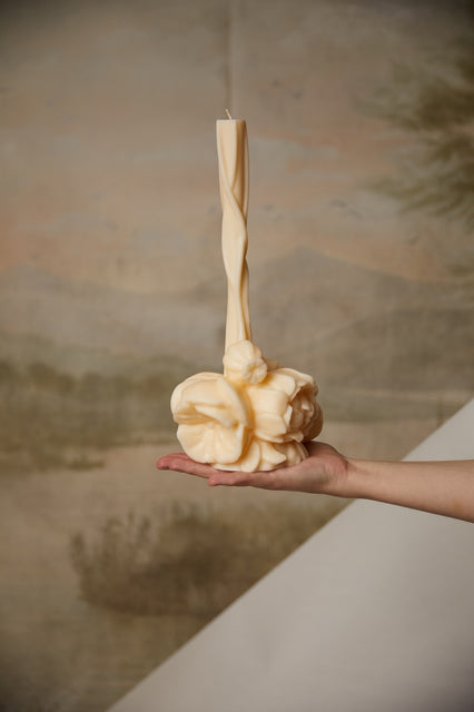 Teresa Helbig Vela Bouquet Floral