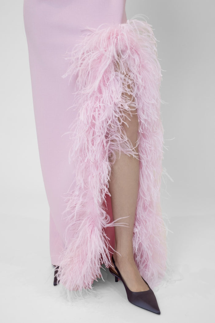 The 2nd Skin Co. Vestido Largo Con Abertura Lateral Con Plumas