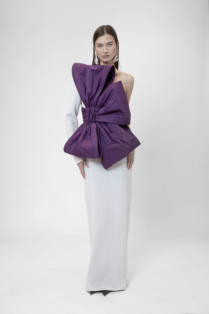 The 2nd Skin Co. Vestido Largo Con Manga Asimétrica Y Maxi Lazo