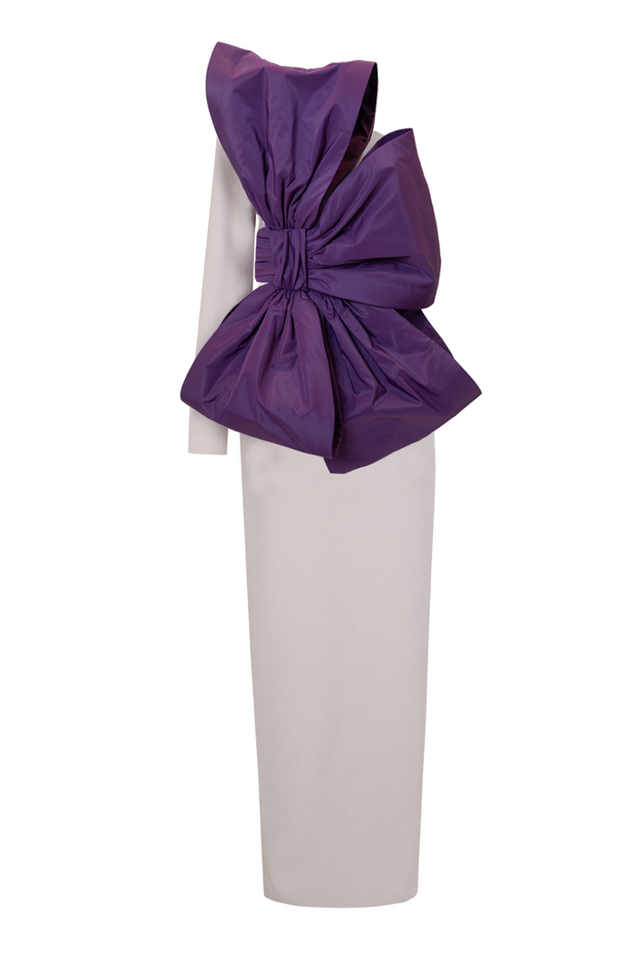 the 2nd skin co. Vestido largo con manga asimétrica y maxi lazo