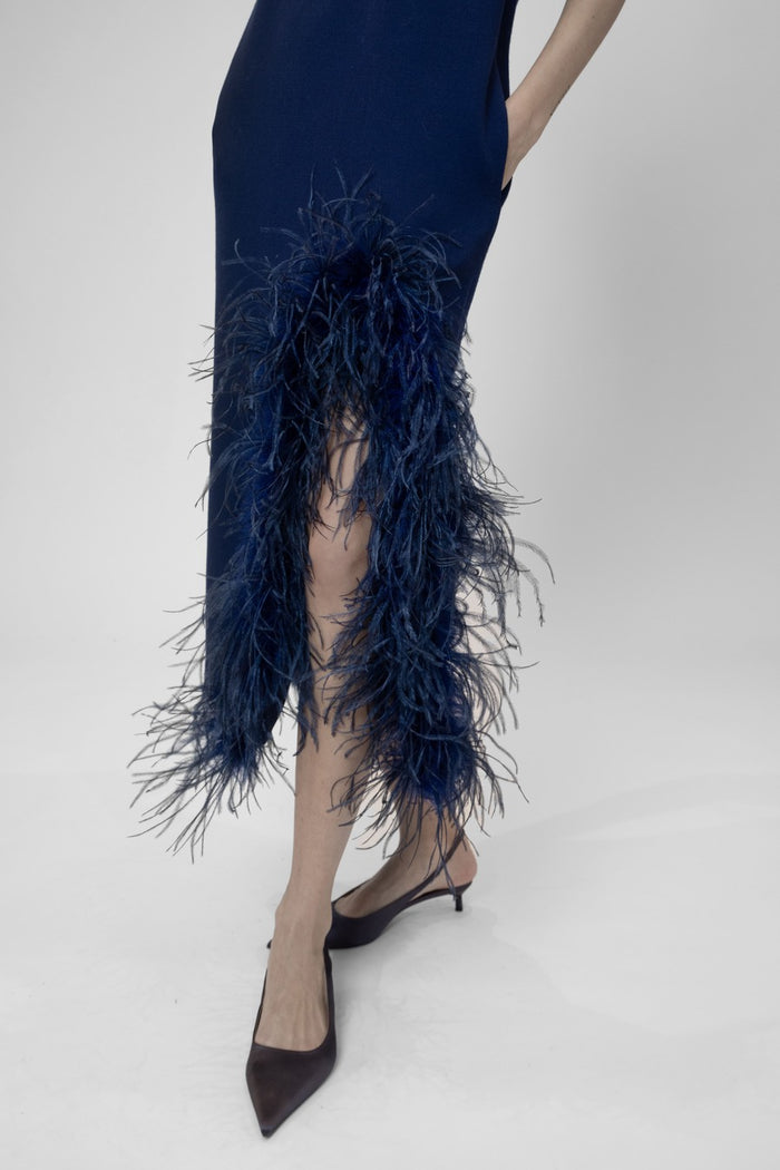 The 2nd Skin Co. Vestido Midi Strapless Con Abertura Lateral Y Plumas