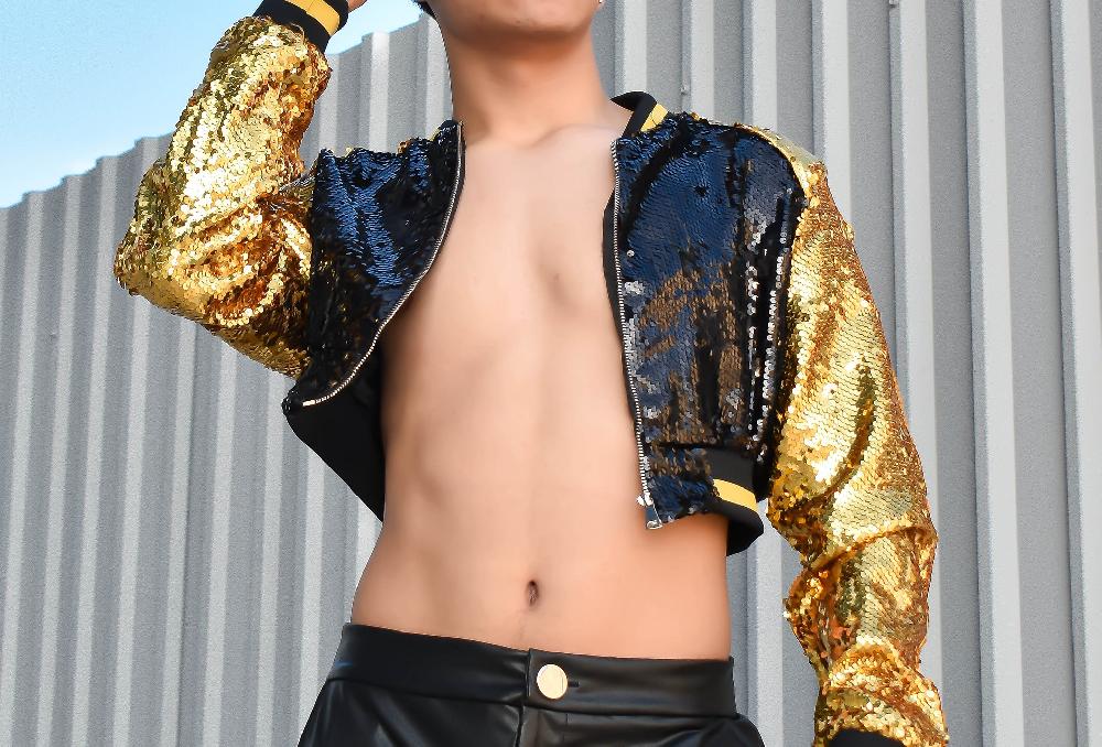 The New Black BOMBER JACKET LENTEJUELAS NEGRO Y DORADO