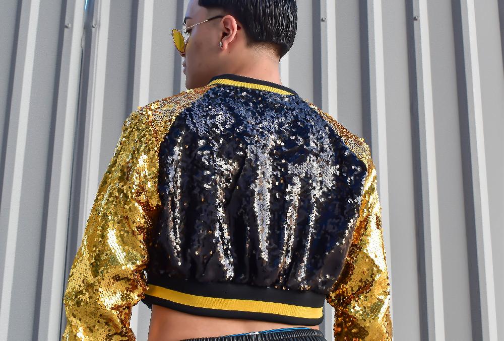 The New Black BOMBER JACKET LENTEJUELAS NEGRO Y DORADO