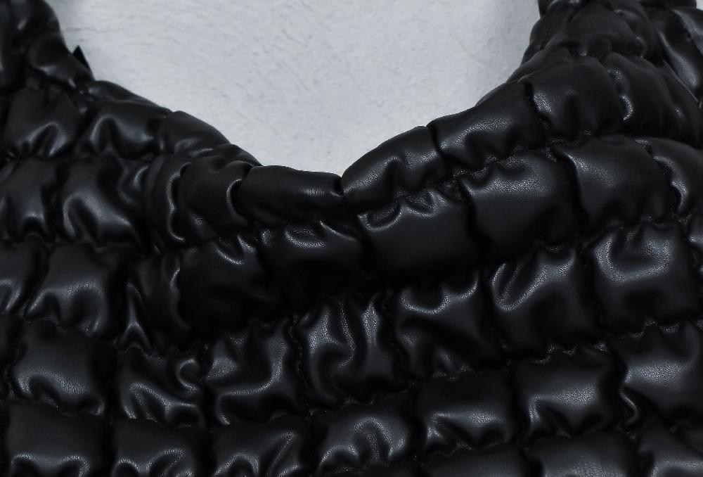 The New Black BOLSO ESTILO CUERINA MAXI