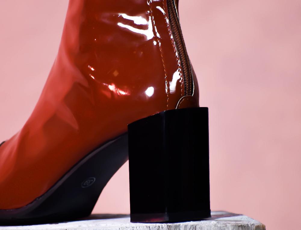 The New Black Botas Ilusion Cuero Charol Marron