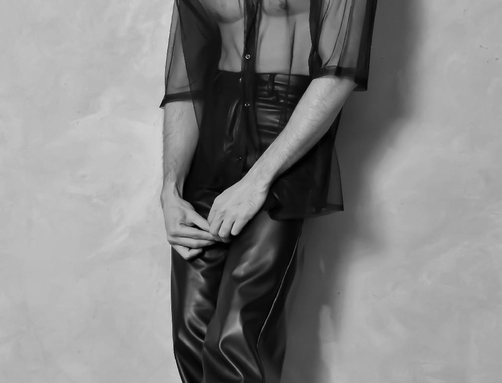 The New Black Ca Mc Oversized Traslucida Negra