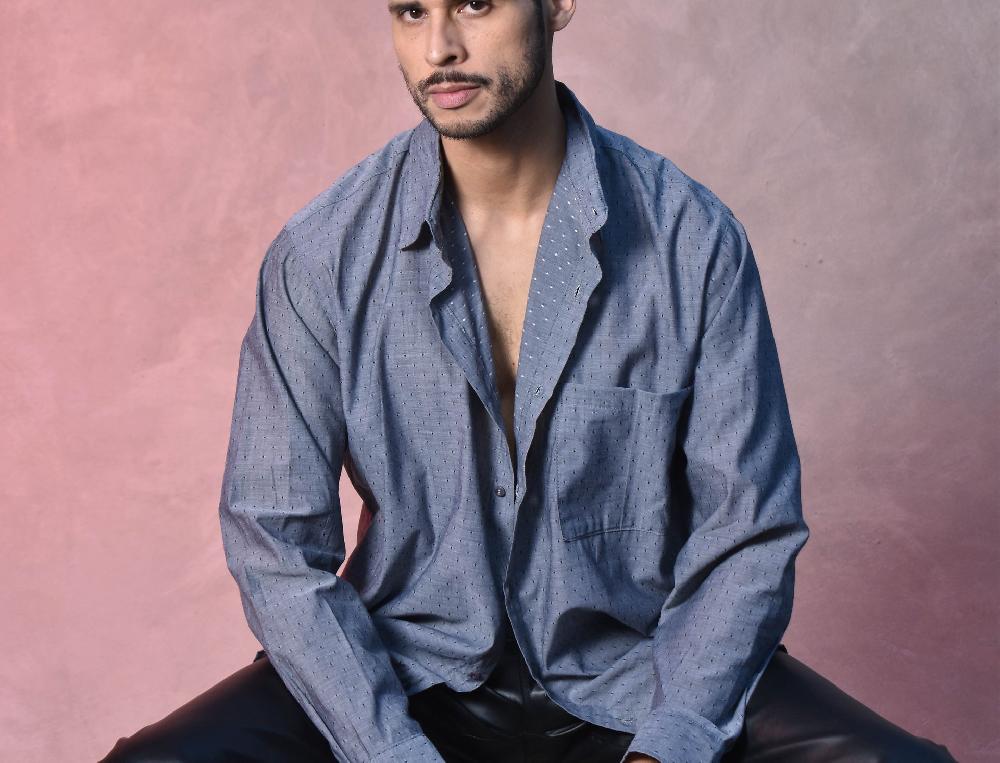 The New Black ca ml gris tejido fit tradicional