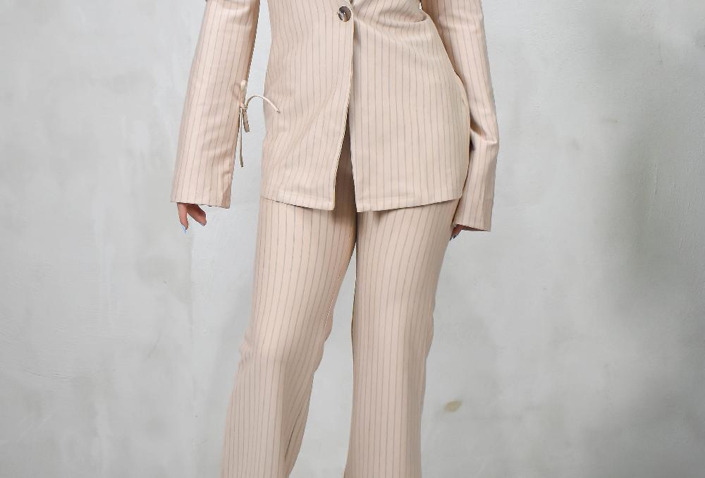 The New Black HI RISE WIDE LEG BEIGE LINEAL