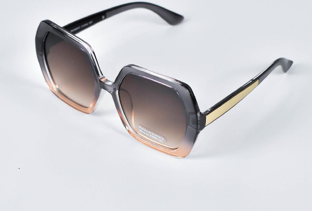 The New Black MAXI SHADES