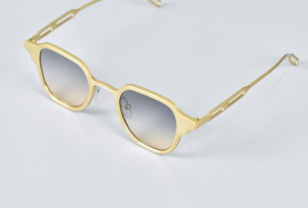 The New Black METALIC