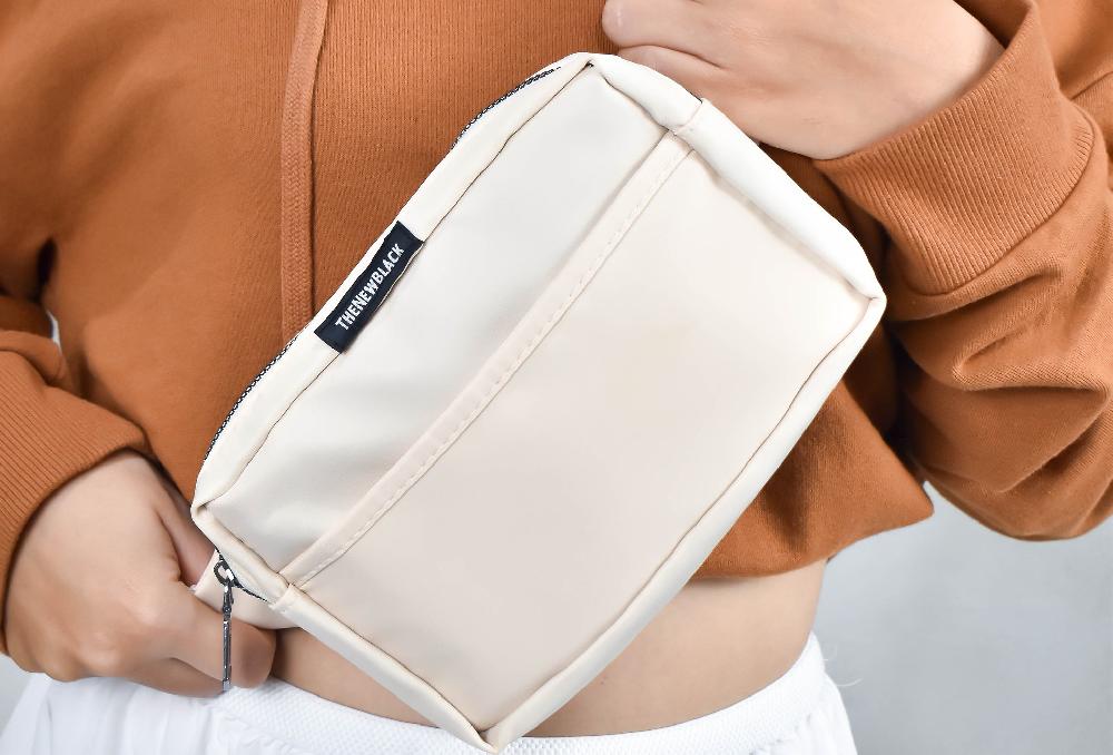 The New Black PHANY PACK SATIN RECT