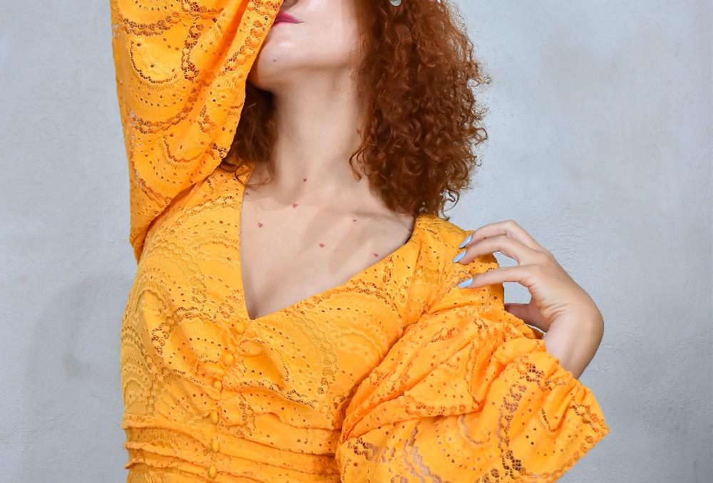 The New Black VT ML LARGO ENCAJE FLORAL NARANJA