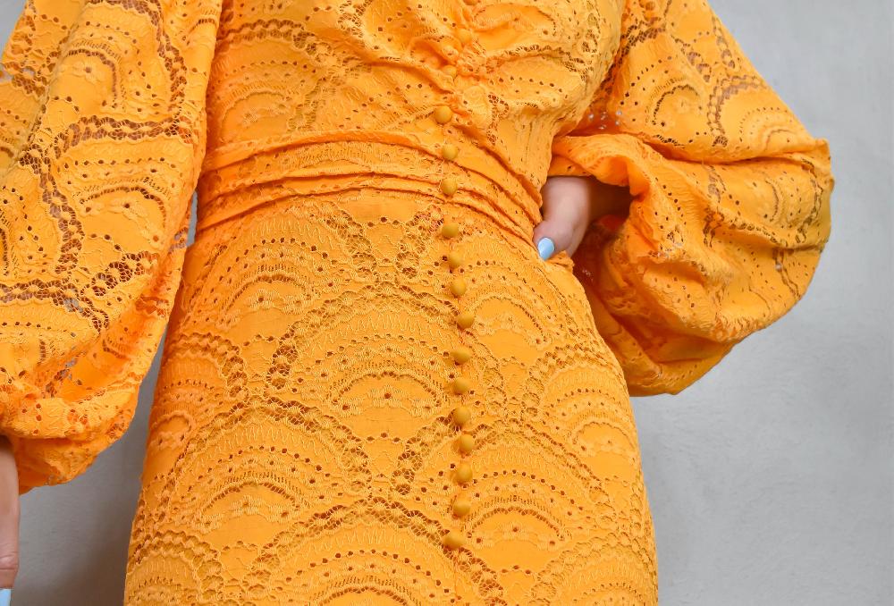 The New Black VT ML LARGO ENCAJE FLORAL NARANJA