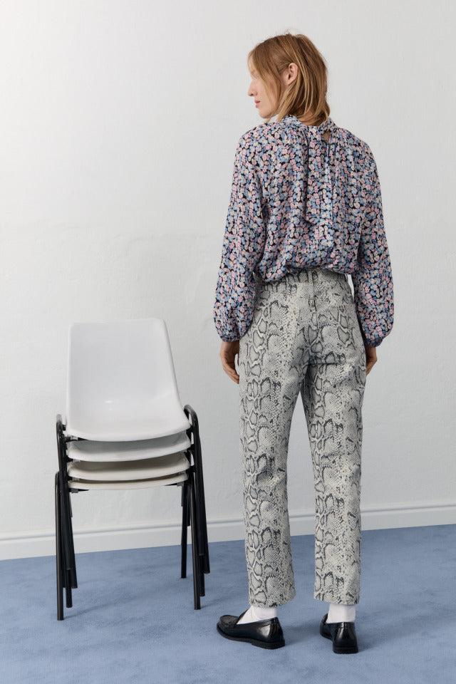 The New Society Blusa De Mujer De Ginebra