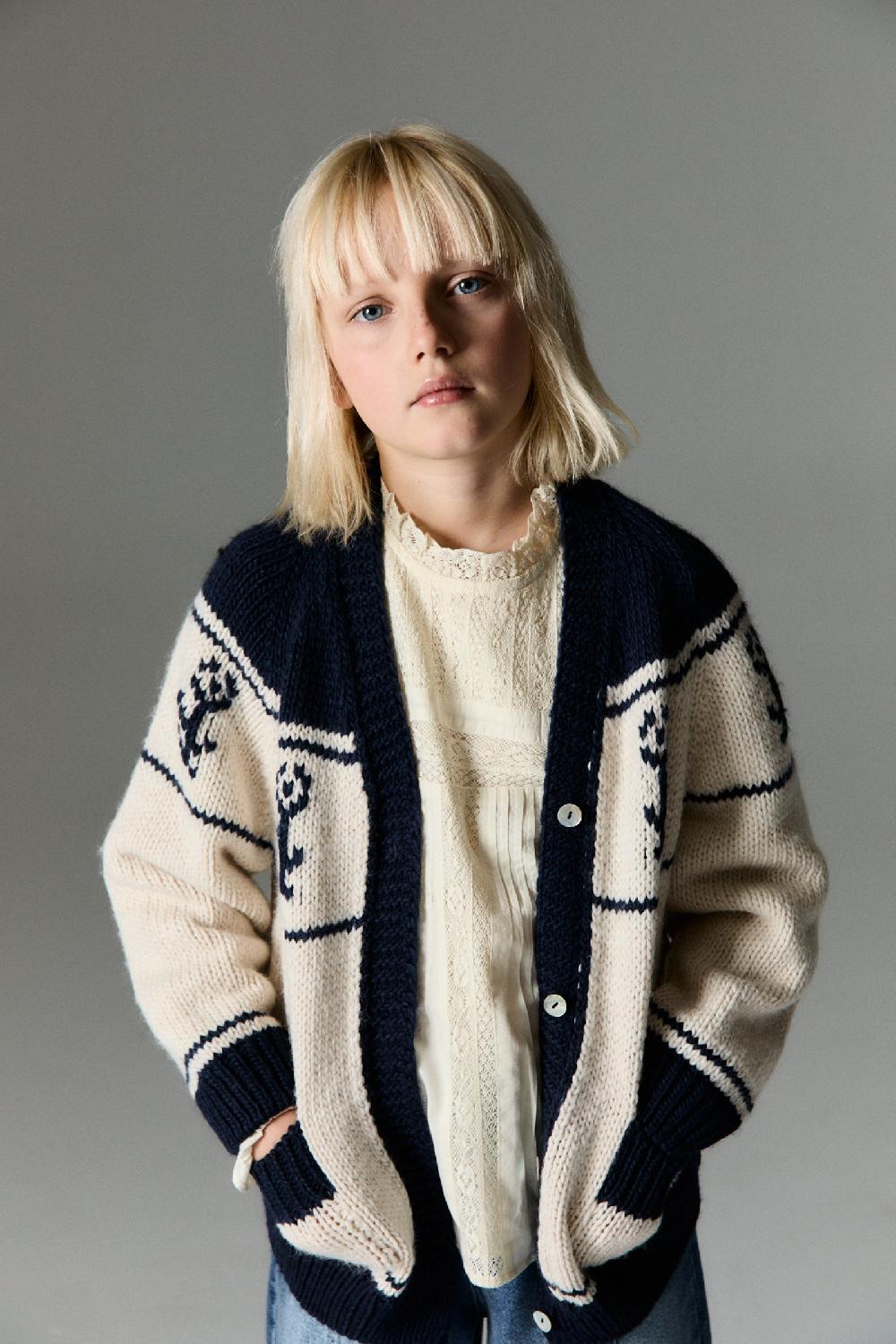 the new society Cárdigan de Osaka