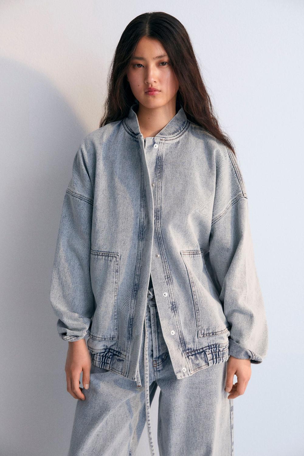 the new society Chios Mujer Bombardero