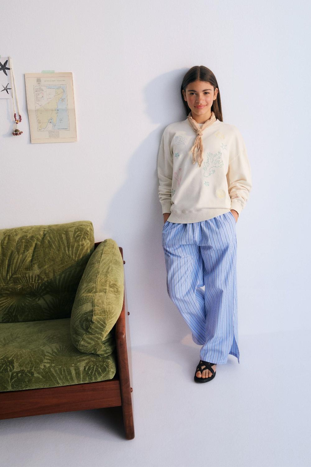 the new society Hebe Teen Jadear