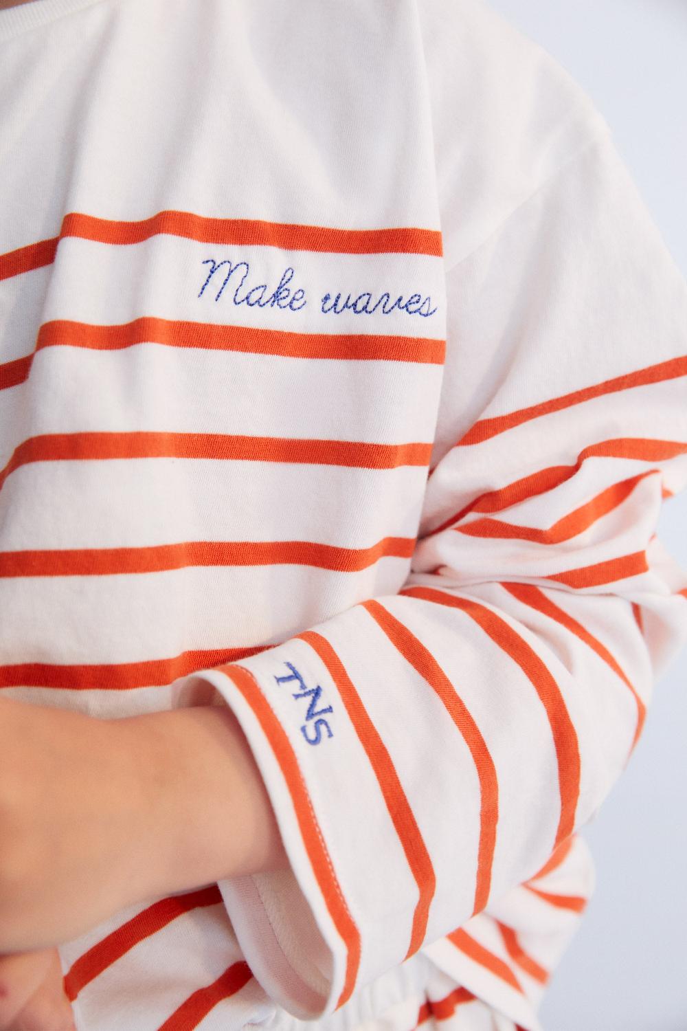 the new society Komotini Tee Chili